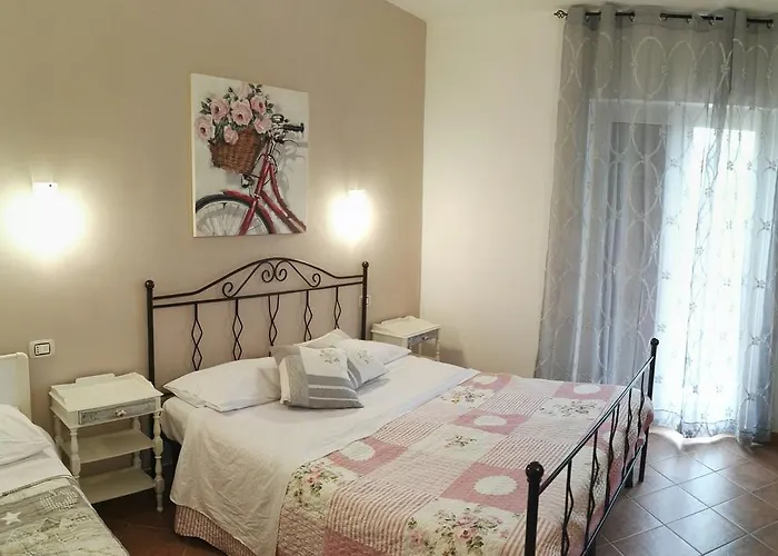 Le Rose 3* サンタ・マリア・ディ・カステッラバーテ